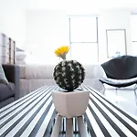 Bright Studio In Downtown Crossing By Sonder
