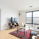 Distinctive 2Br In Seaport By Sonder