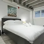 Industrial 2Br In Downtown Crossing By Sonder
