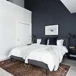 Lovely Studio In Downtown Crossing