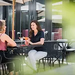 Charlesmark Hotel