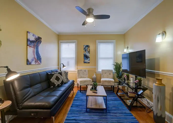 Spacious Apartments Near Ashmont - Evonify Stays