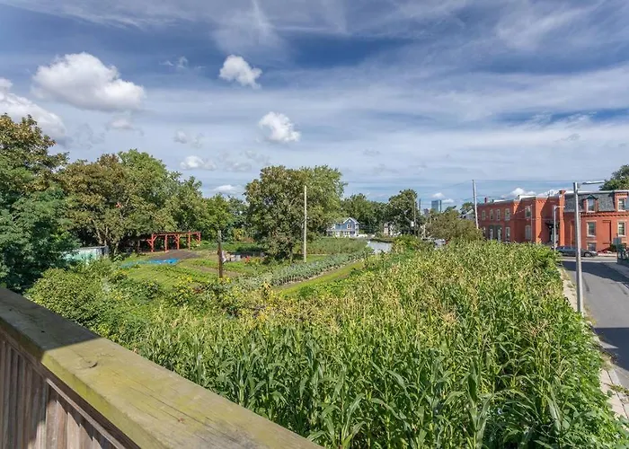 New! Boston Condo Near Mbta, 3 Mi To Fenway!