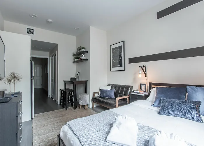 Posh Studio In Downtown Crossing By Sonder