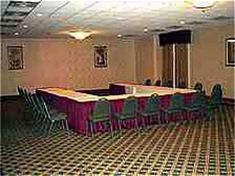 Hotel Holiday Express By Ihg 3*