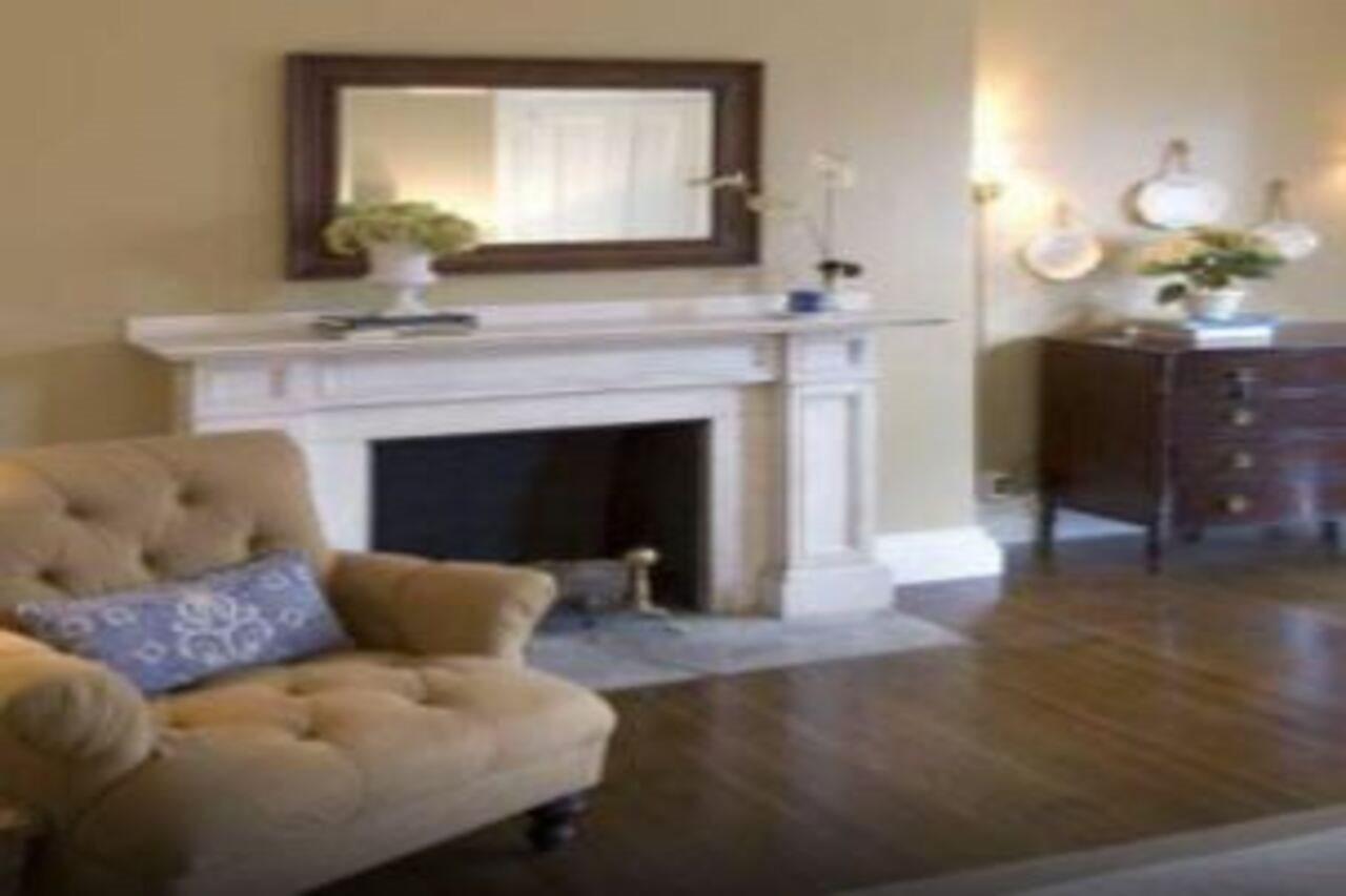 Bed & Breakfast The College Club Of