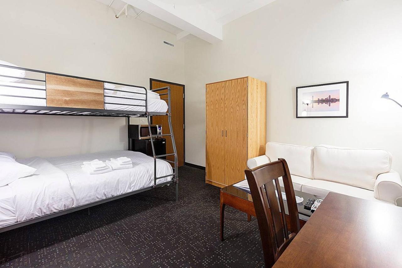 Apartment Studio Ready 4 Students & Traveling Professionals! 310