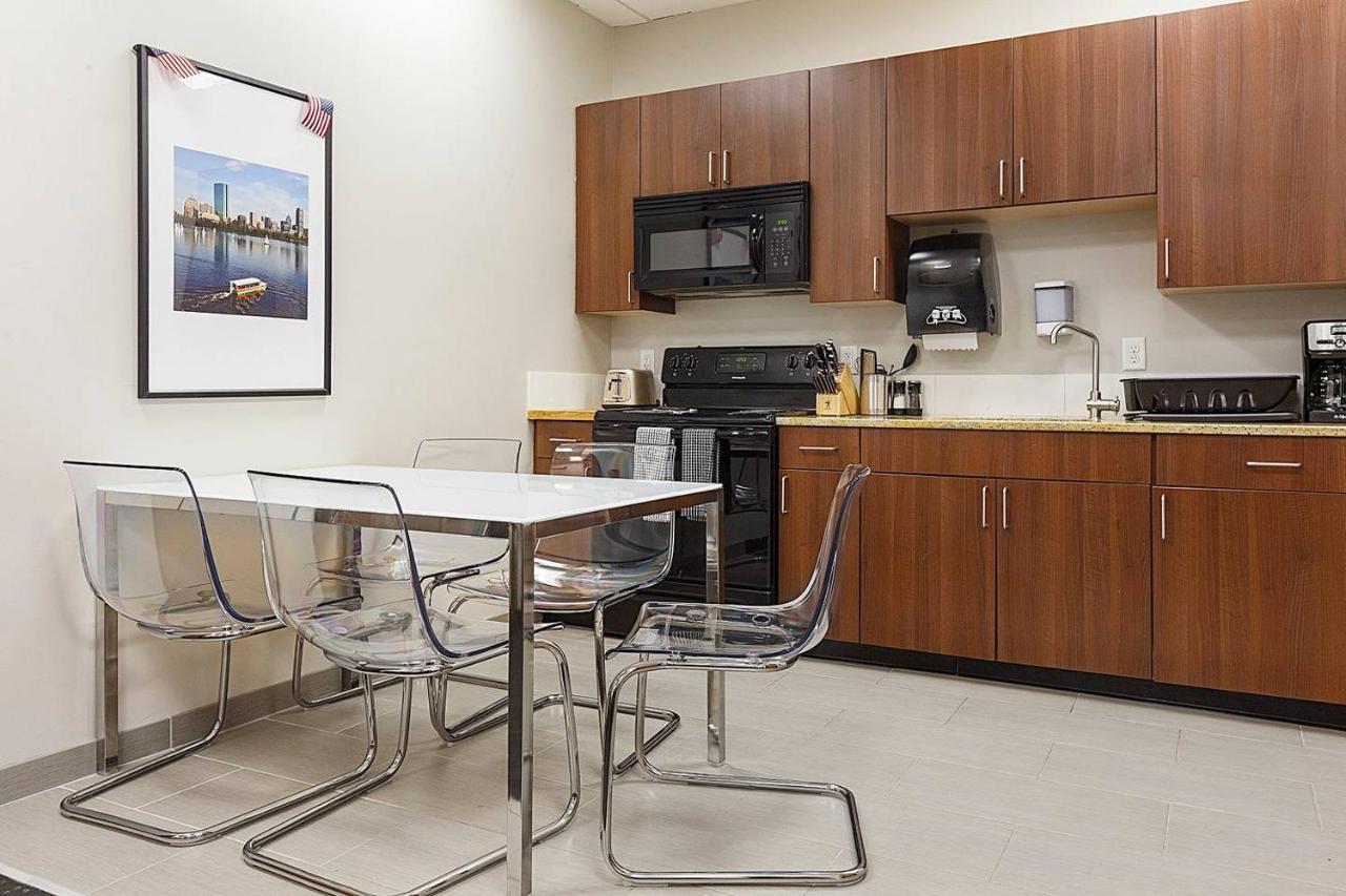 Studio Ready 4 Students & Traveling Professionals! 310 Apartment *
