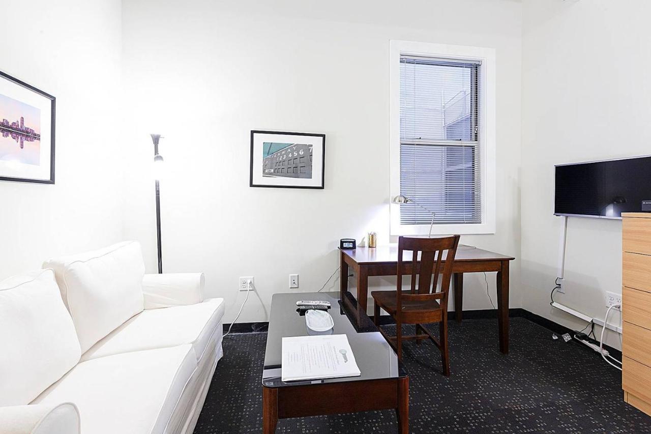 Studio Ready 4 Students & Traveling Professionals! 310 Apartment
