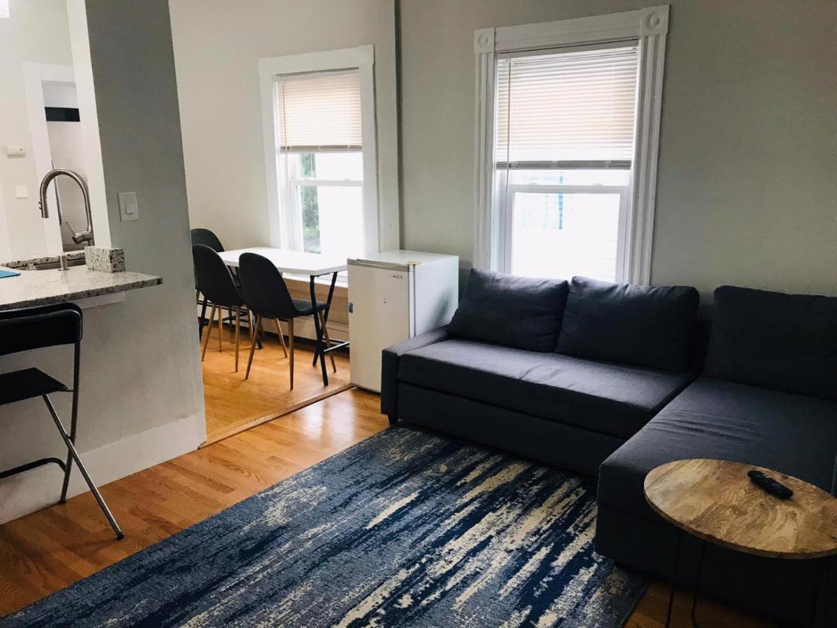 Renovated, 10 Min From The Apartment Boston