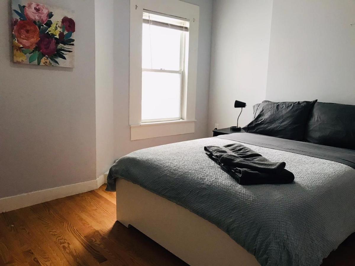 Renovated, 10 Min From The * Boston