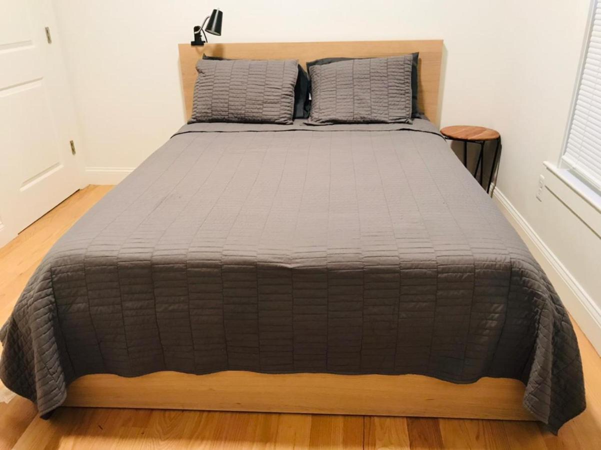 Renovated, 10 Min From The Apartment Boston