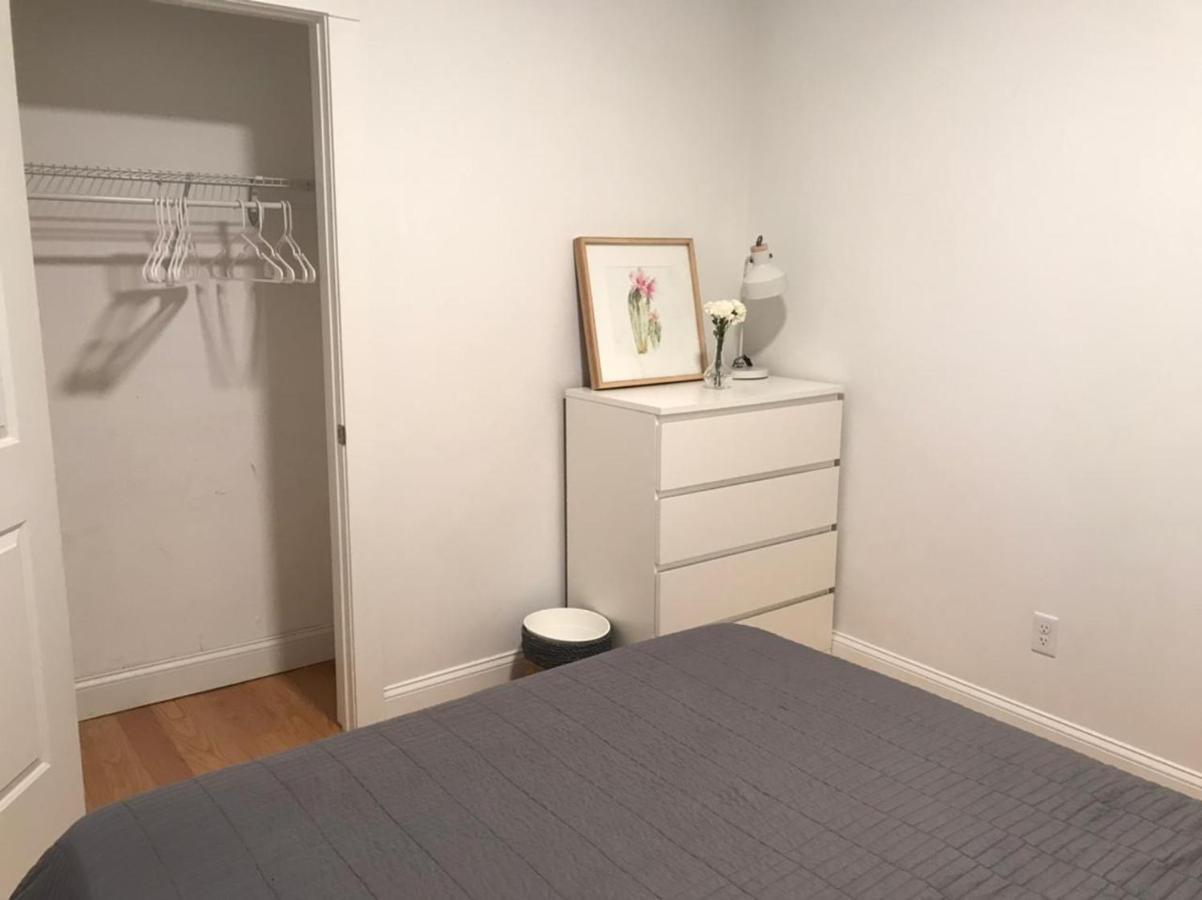Renovated, 10 Min From The * Boston