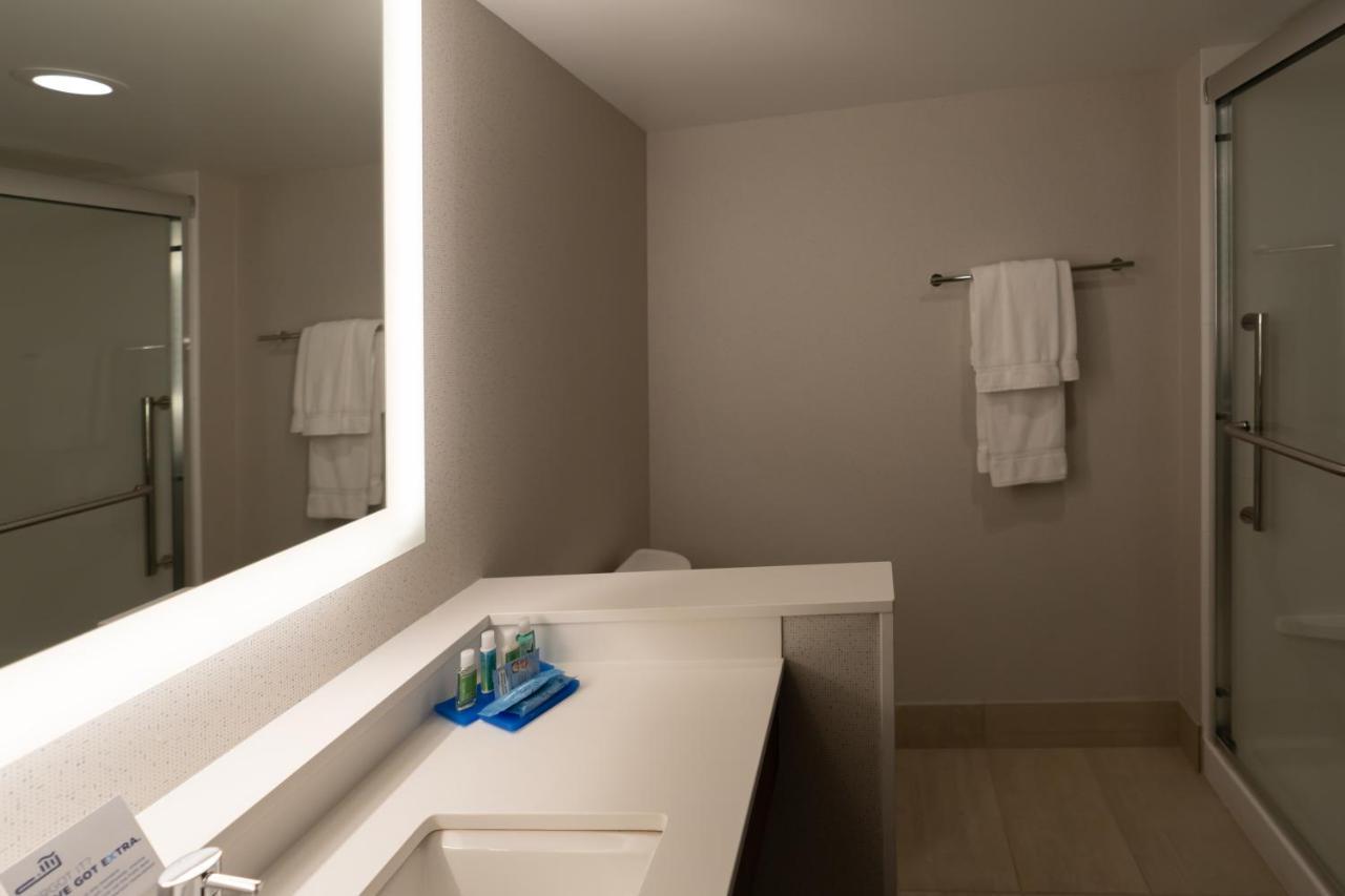 Holiday Express By Ihg