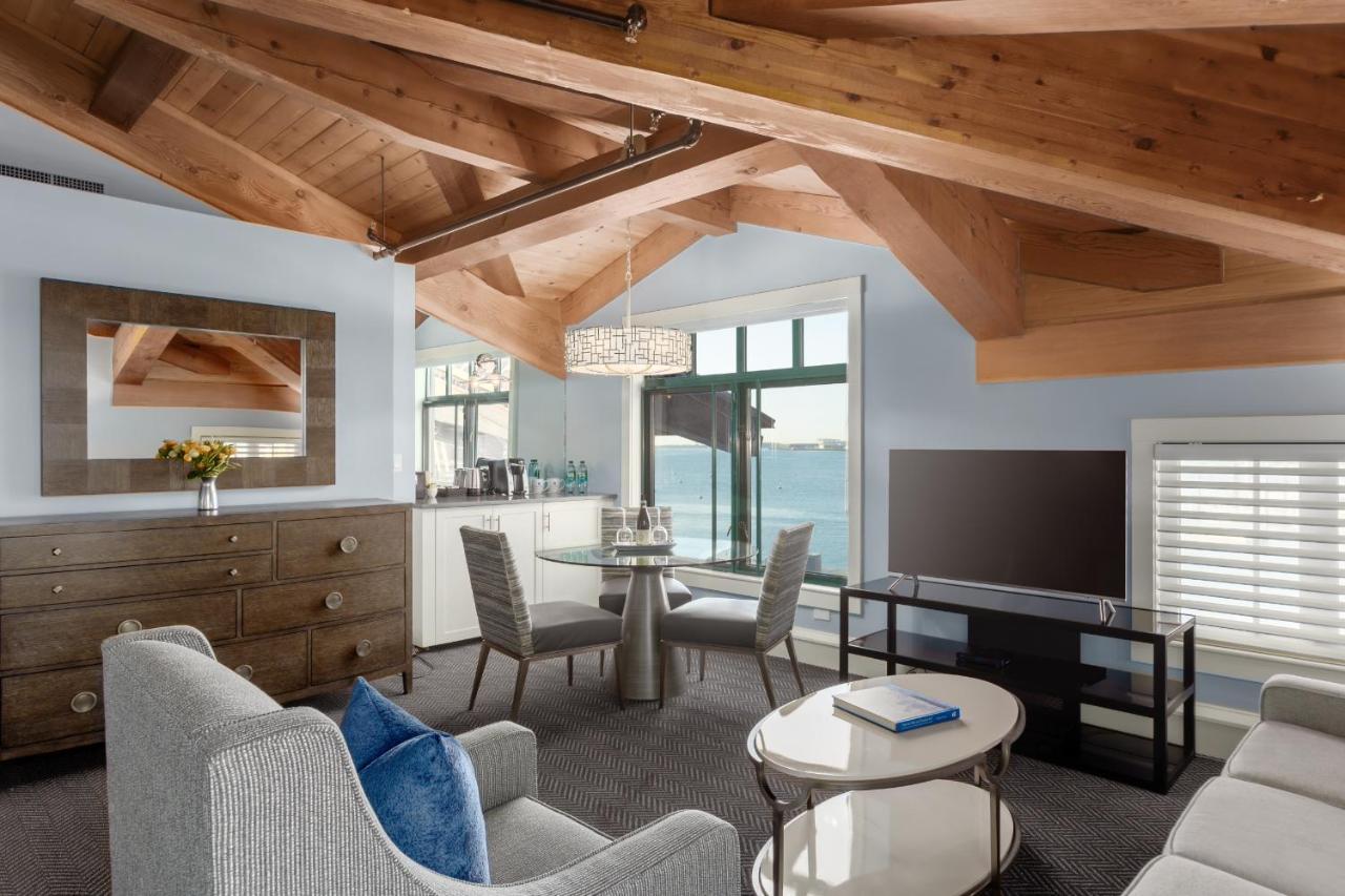 Yacht Haven Inn 4*