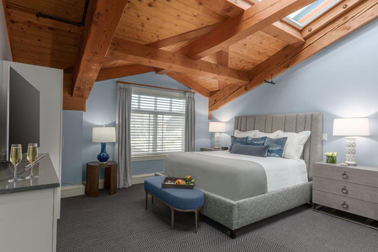 Yacht Haven 4* Boston
