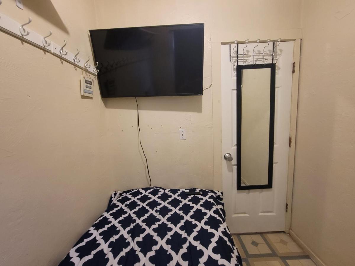 182 Bedrooms Near Fenway & Dowtown Homestay *