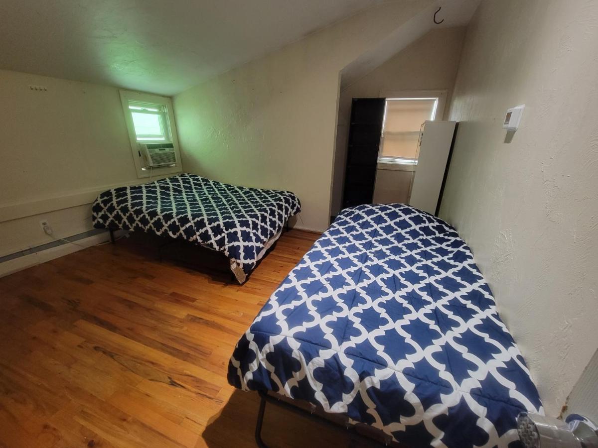 Private Bedroom Near Guest house *