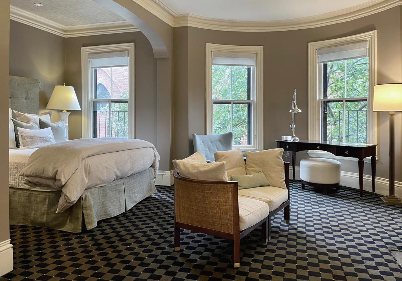 Clarendon Square 4* Boston