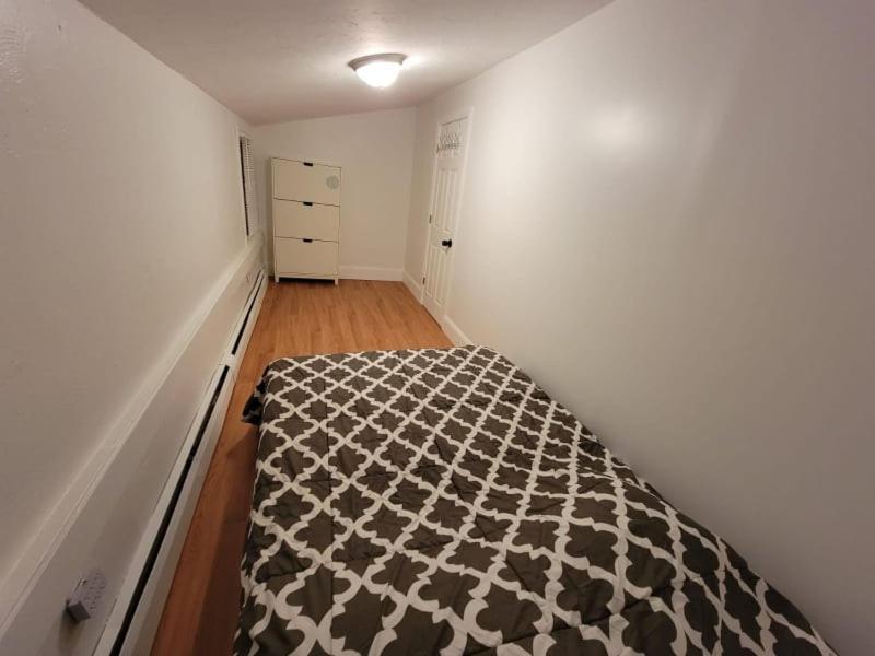 182 Bedrooms Near Fenway & Dowtown * Boston