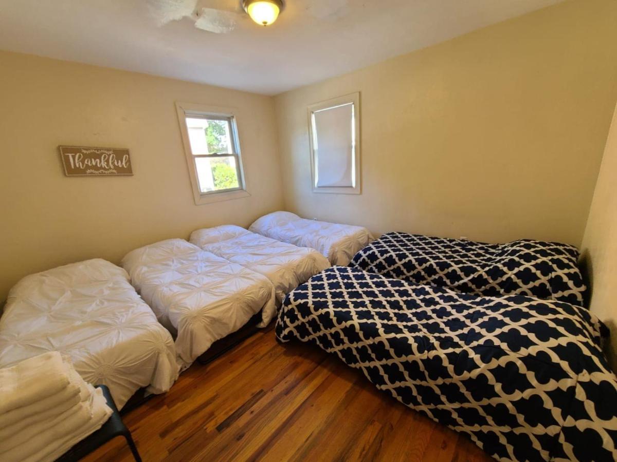 Private Bedroom Near Guest house *