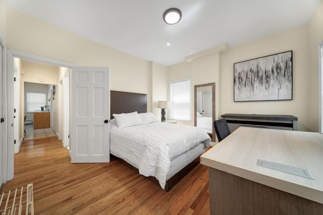 Newly Renovated 2br1ba At The