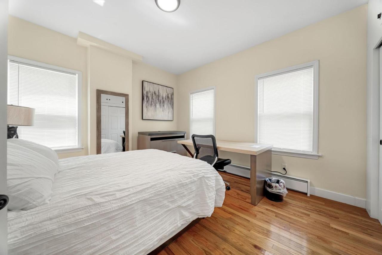 Apartment Newly Renovated 2br1ba At The *