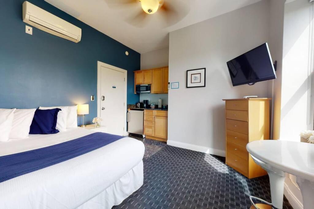 Charming In Brownstone, #44 Aparthotel Boston