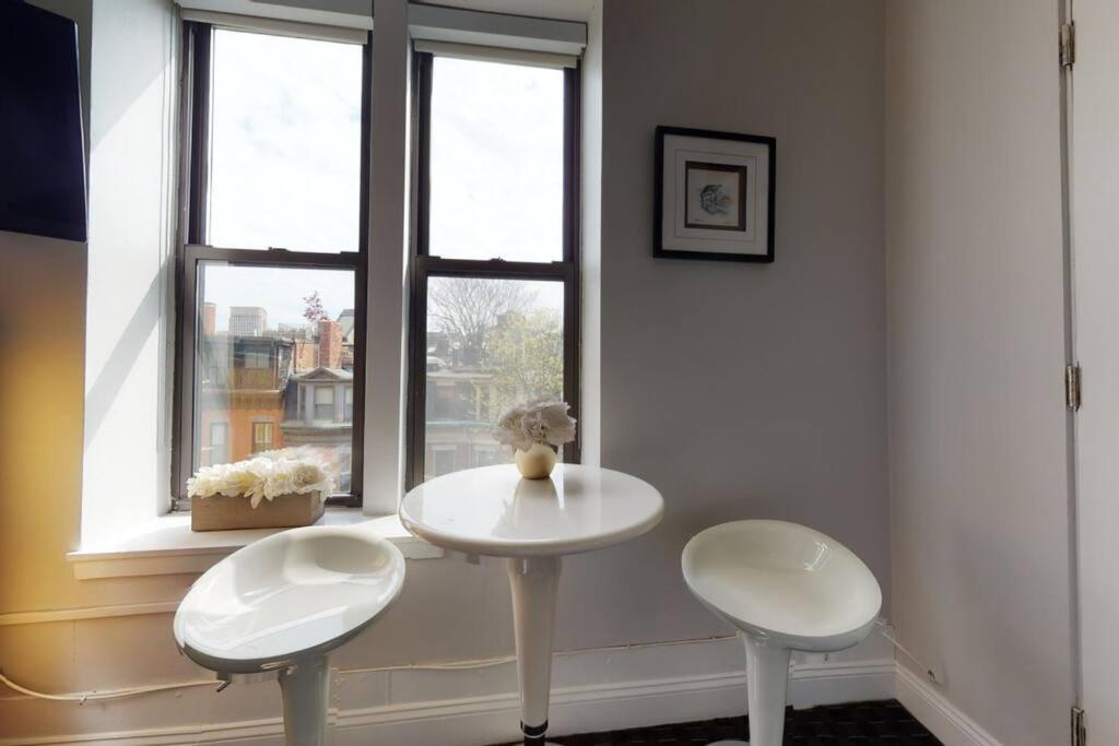 Charming In Brownstone, #44 Aparthotel *
