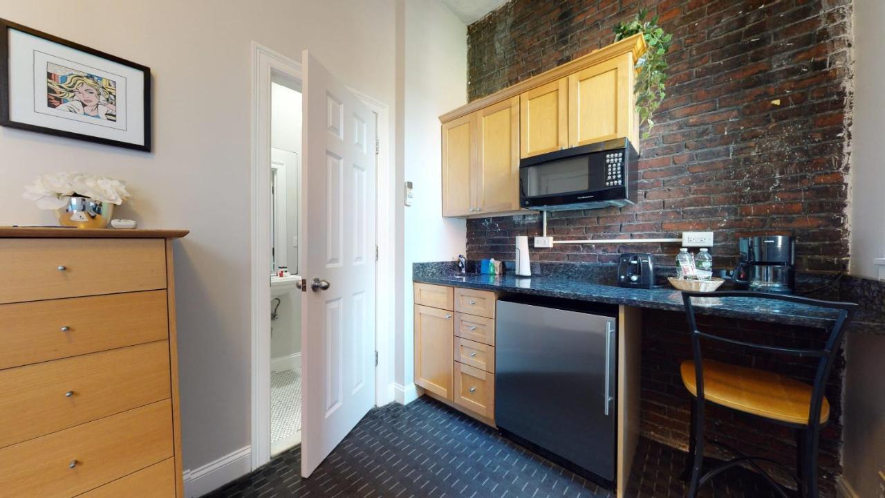 Apartment South End Perfect For Work Travel #26 *