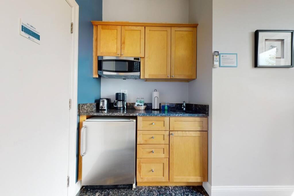 Aparthotel Charming In Brownstone, #44 Boston