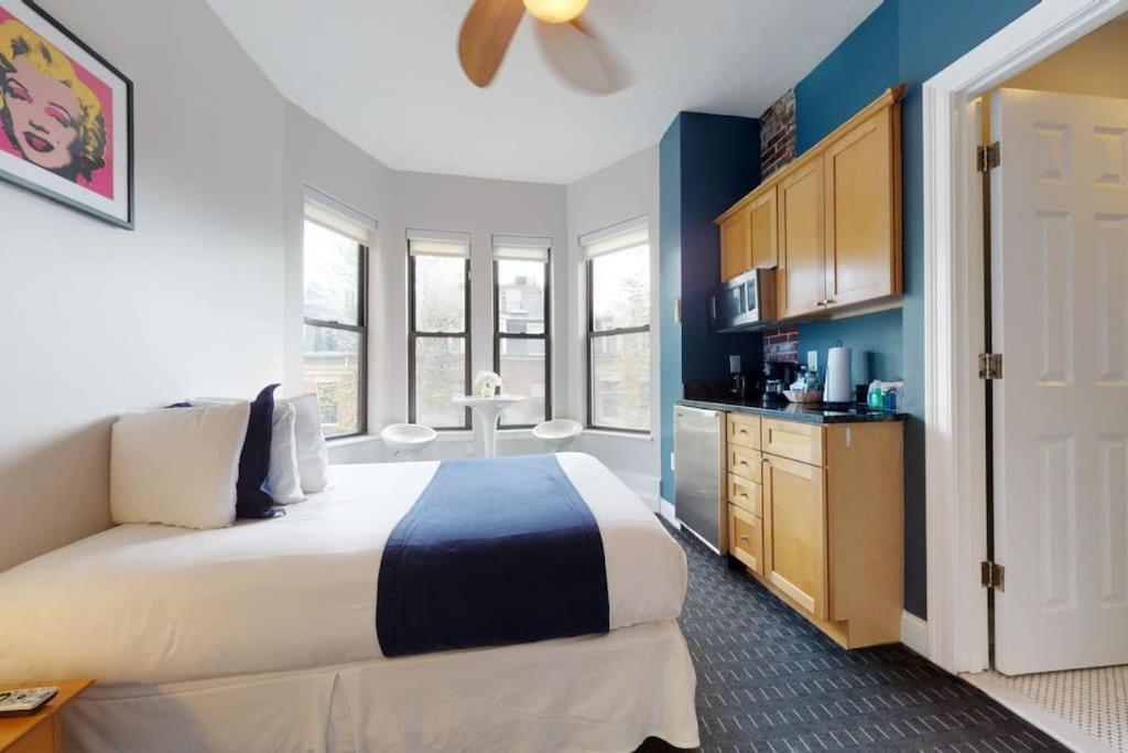 Cozy Downtown Studio, #45 Apartment *