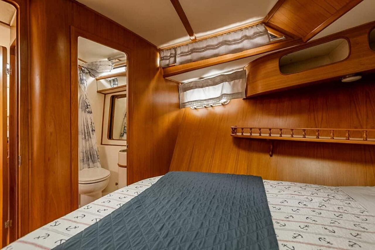 2br Spacious & Comfy 43' Yacht - Heat & Ac - On The Freedom Trail - Nights Sleep Boston