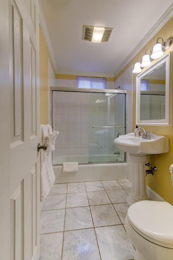 Spacious Near Ashmont - Evonify Boston