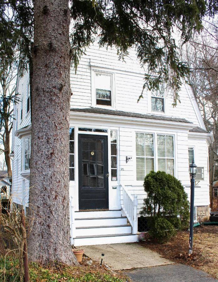 The Naughton Guest House-close To Boston