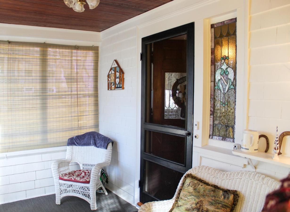 The Naughton Guest House-close To Boston