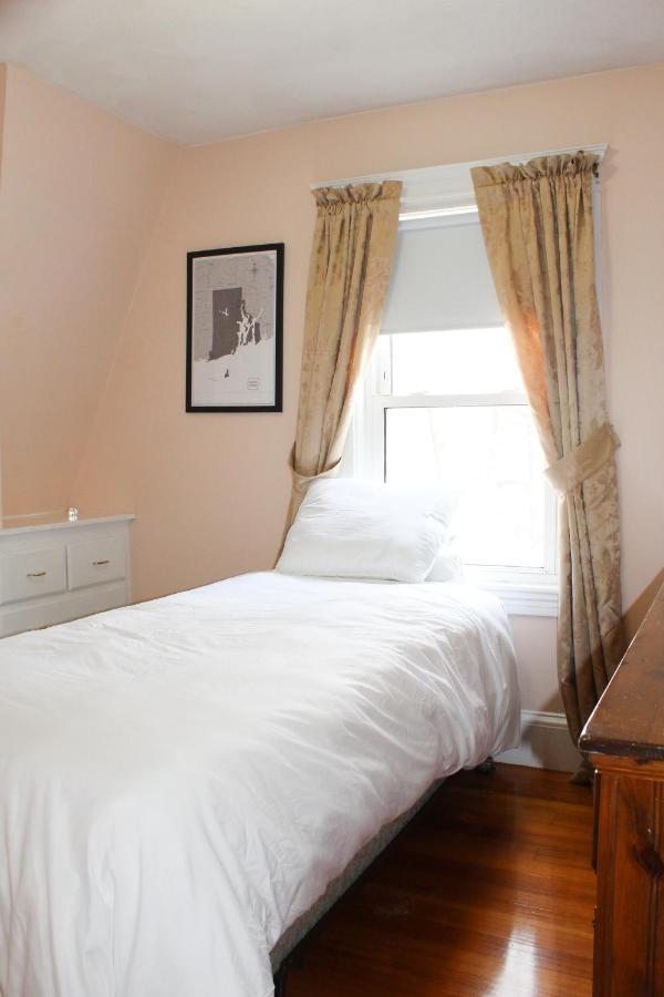 Holiday home The Naughton Guest House-close To