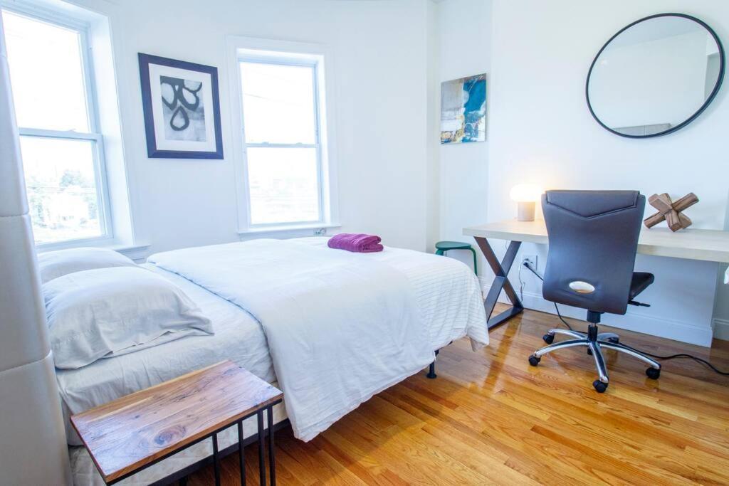 4br 1,5bh Sunny Apt In Roxbury