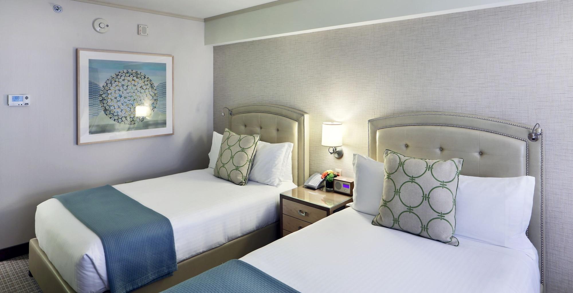Seaport Hotel 4*