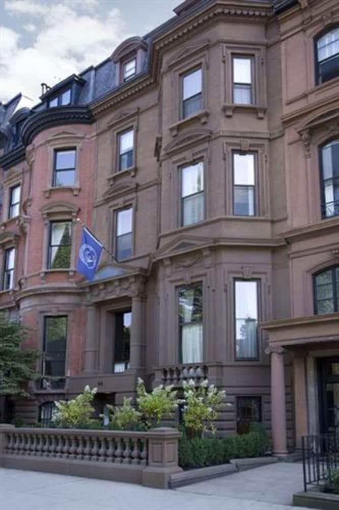 The College Club Of Boston