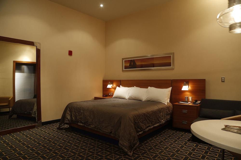 Hotel Harborside Boston