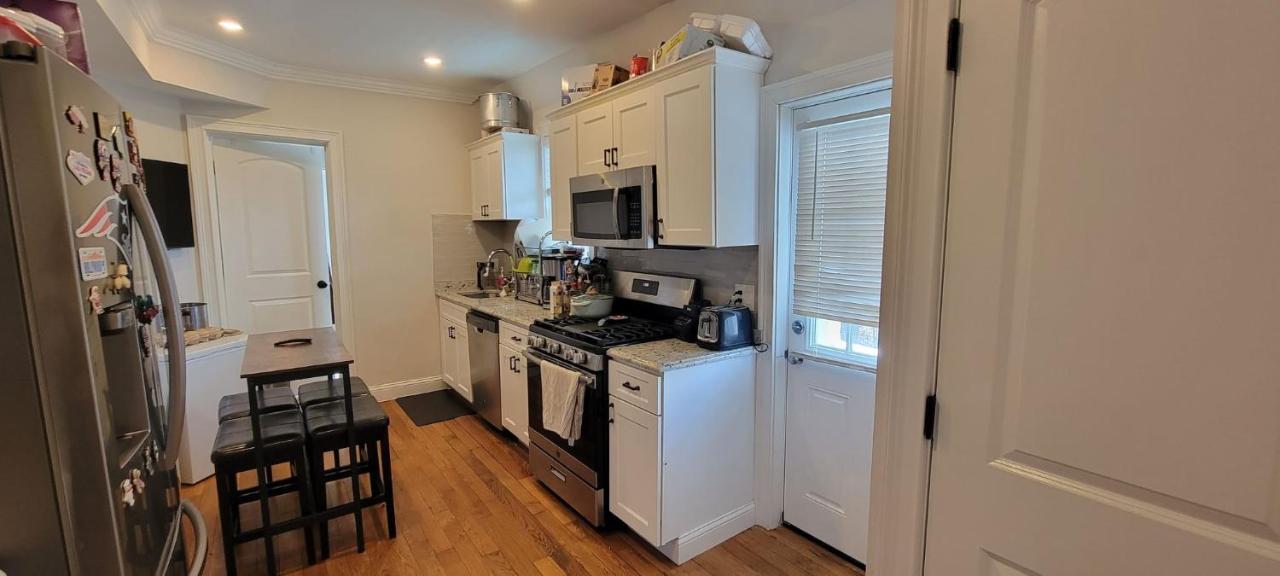 Private Bedroom Near Boston