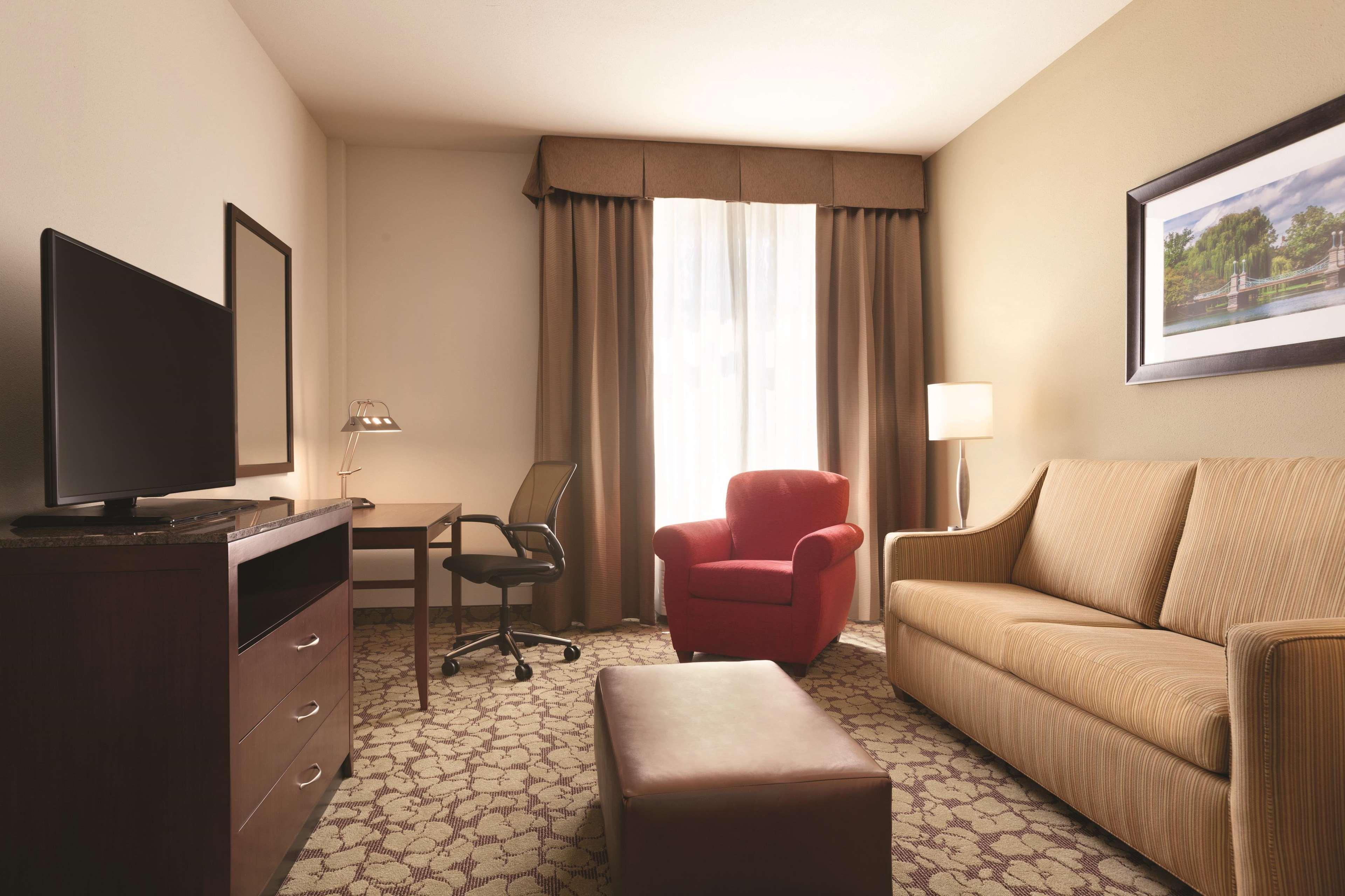 Hilton Garden Logan Airport 3* Boston