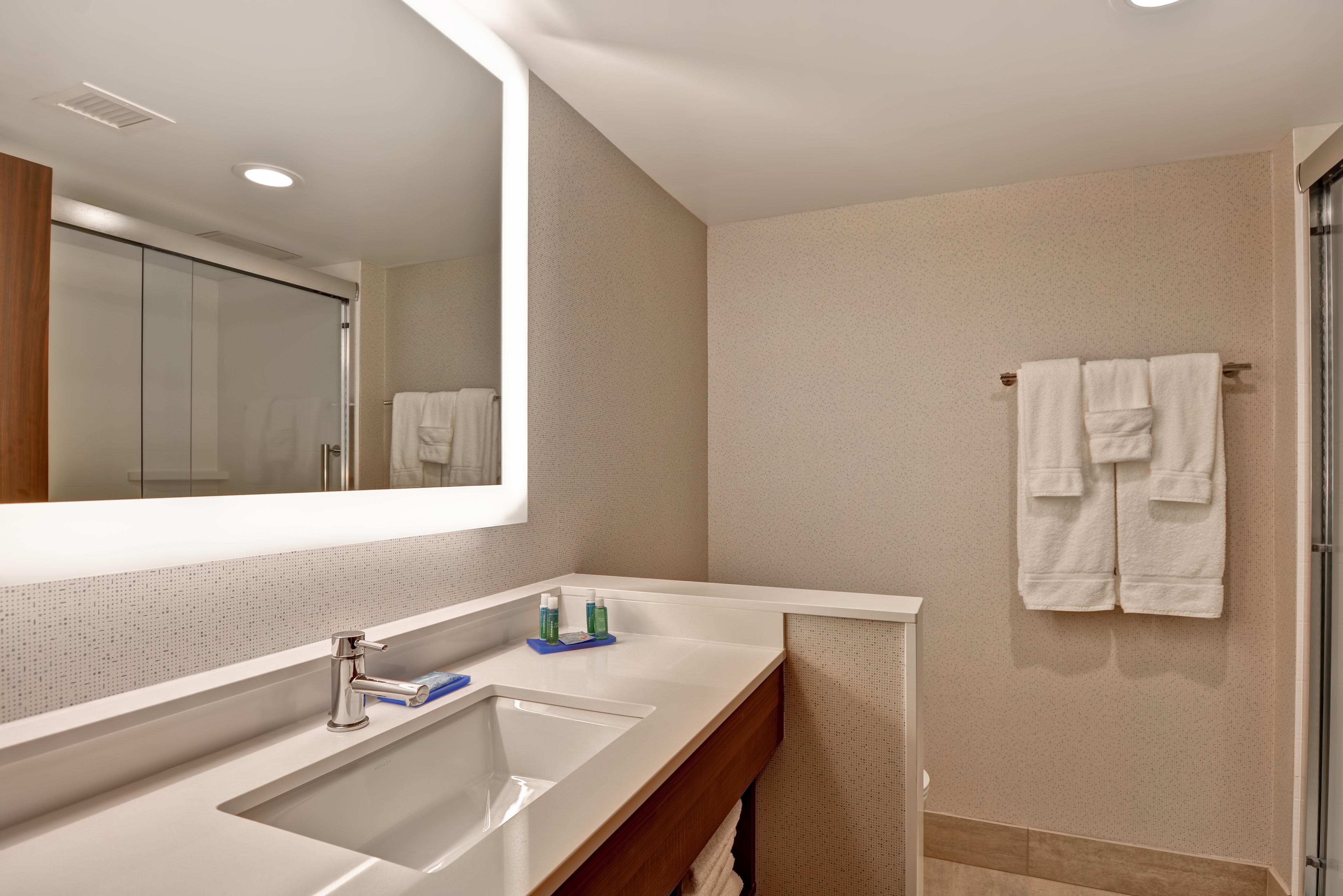 Holiday Express By Ihg Hotel