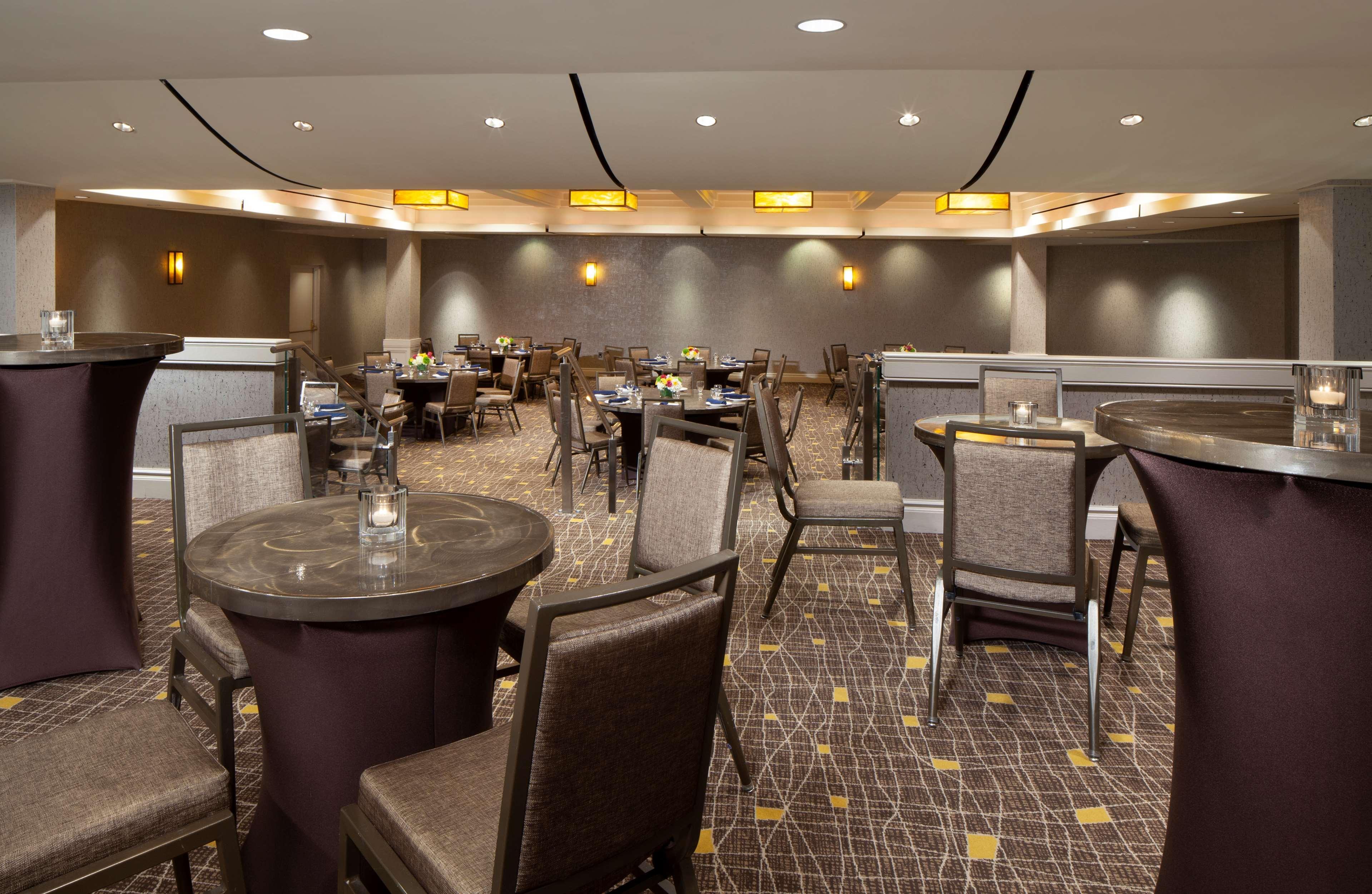 Hotel Hilton Back Bay 3*
