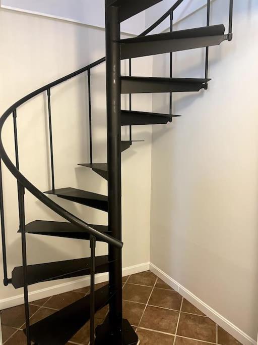 Apartment Lovely Two Bedroom In South *