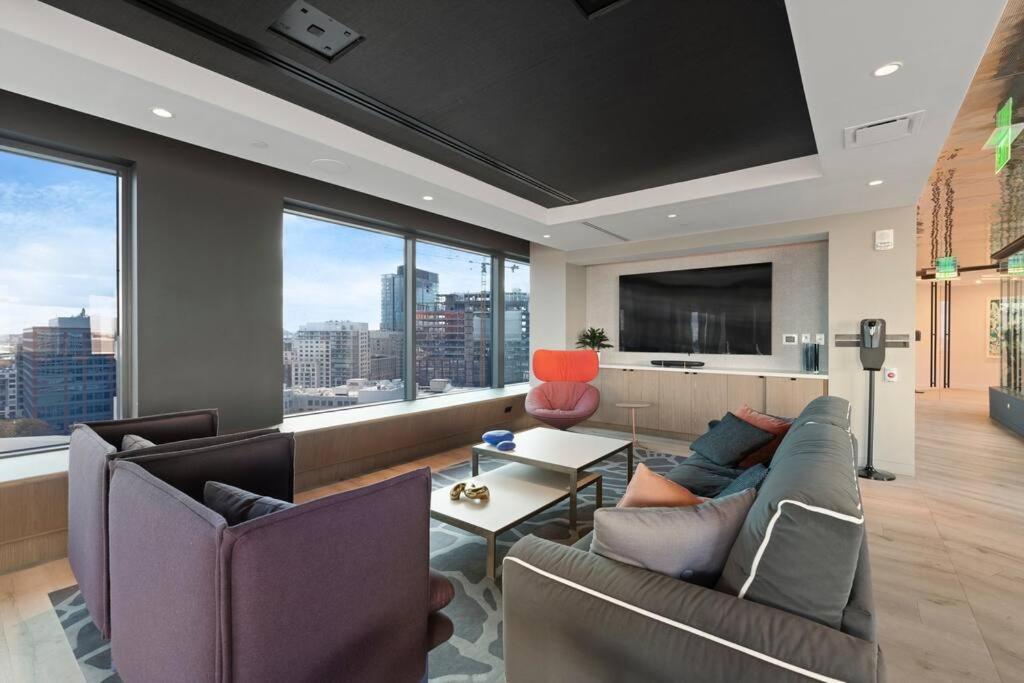 Apartment Panoramic Sanctuary - 2 Bedroom King Bed, Fenway Park Boston