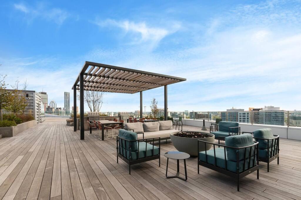 Panoramic Sanctuary - 2 Bedroom King Bed, Fenway Park Apartment *