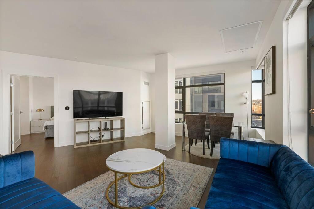 Apartment Panoramic Sanctuary - 2 Bedroom King Bed, Fenway Park Boston