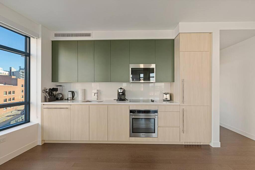 Panoramic Sanctuary - 2 Bedroom King Bed, Fenway Park Apartment